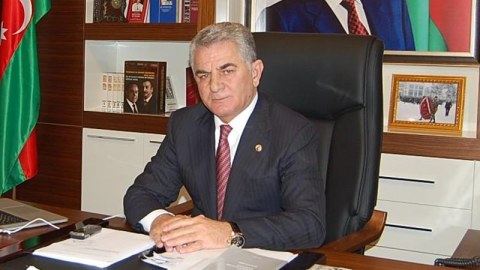 Həbsdə olan icra başçısı koronavirusa yoluxdu - Süni nəfəs aparatına qoşuldu