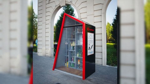 Kapital Bank Gəncədə “Açıq kitabxana”lar quraşdırdı