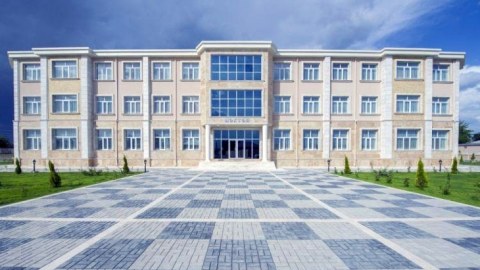 Naxçıvanda müəllimlərin vəzifə maaşı 2 dəfə artırıldı