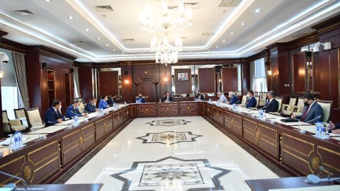 Bu qanun layihələri plenar iclasa çıxarılır