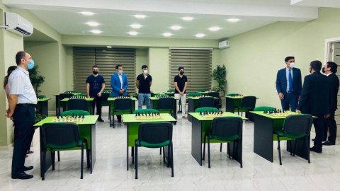 Yeni nazir Vüqar Həşimov Şahmat Akademiyasına baş çəkdi