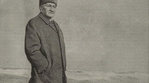 Şerimin vəzninə bənzər Xəzərin dalğaları...