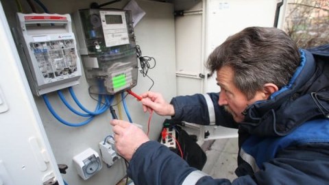 Elektrik sayğaclarının pulla quraşdırılması halları araşdırılır