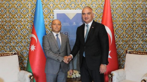 Anar Kərimov türkiyəli həmkarı ilə görüşdü