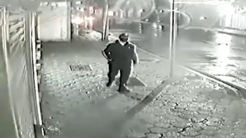 Çin konsulluğuna bomba atıldı