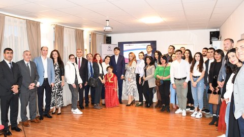 Komitə sədri Almaniyada yaşayan azərbaycanlılarla görüşüb - FOTOLAR
