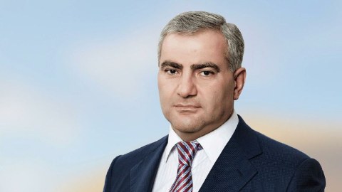 Azərbaycanın axtarışa verdiyi şəxs Qarabağa 50 milyon dollar yatıracaq