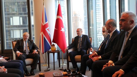 Ərdoğan Boris Consonla görüşüb