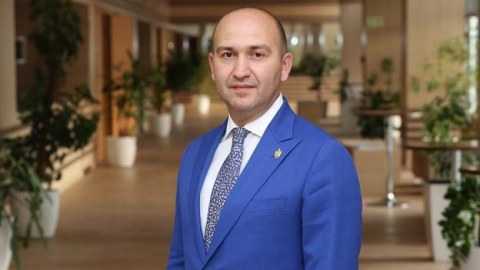 Teleaparıcıya Bakı Ali Neft Məktəbində vəzifə verildi