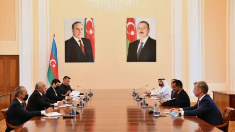 Əli Əsədov Sultan Əhmədlə görüşdü