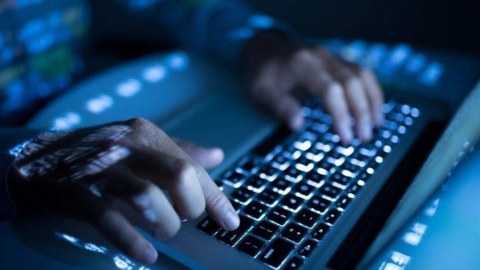 Sürət zəif, qiymət isə baha: İnternet problemi nə vaxt həll olunacaq...