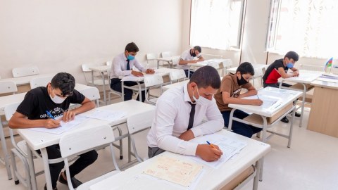 Yaşı 18-dən yuxarı olan bütün tələbələrin COVID pasportu olmalıdır - QƏRAR