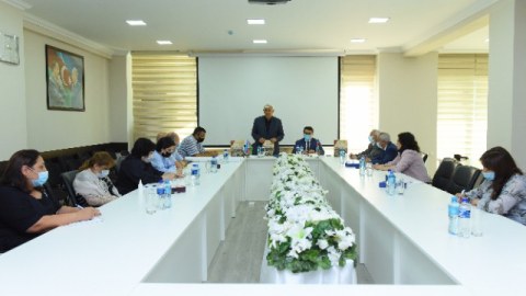 Kamal Abdulla “Həqiqətin onomastikası” kitabından danışdı - FOTO