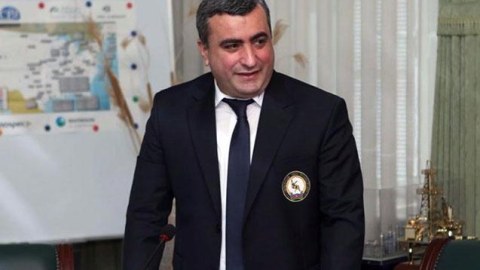 Elnur Əşrəfoğlunun vəziyyəti AĞIRDIR
