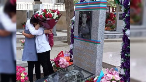 İlk dəfə dərsə gedən Şəhid övladı atasından belə xeyir-dua “aldı” - FOTO 