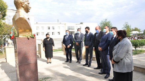 İcra başçısı Tap Qaraqoyunlu kənd məktəbində olub