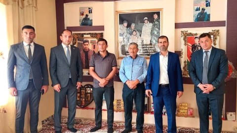 Ombudsman Aparatının əməkdaşları şəhid ailələrini ziyarət etdilər
