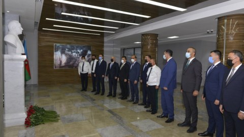 Deputatlar Baş Prokurorluqda olub