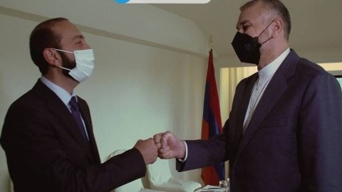 Ermənistan və İran XİN başçıları Gorus-Qafan yolunu müzakirə etdi