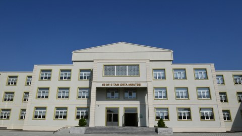 Mehriban Əliyeva Binədə yeni inşa edilən məktəbdə - FOTOLAR