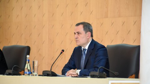 Ceyhun Bayramov fransalı həmkarı ilə görüşdü