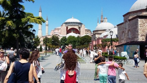 Türkiyəyə gedən azərbaycanlıların sayı üç dəfə artıb