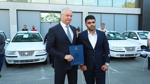 Daha 44 qaziyə avtomobil verildi - FOTOLAR
