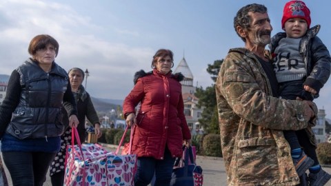 Bakı Qarabağdakı ermənilərlə bağlı proqramını təqdim edir 