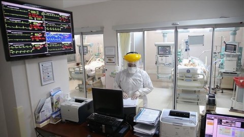 Türkiyədə daha 239 nəfər virusdan öldü