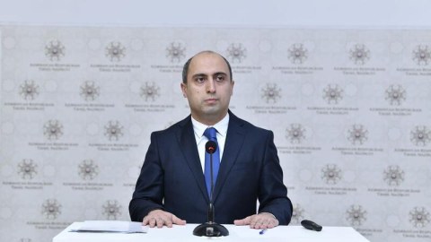 Emin Əmrullayev tələbə və şagirdləri təbrik etdi