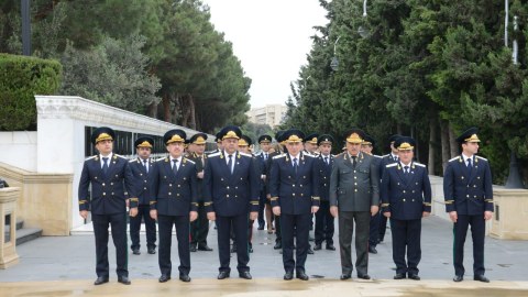 Prokurorlar Şəhidləri ziyarət etdilər - FOTOLAR