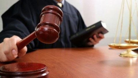 “Nazirlik əməkdaşı”na HÖKM OXUNDU