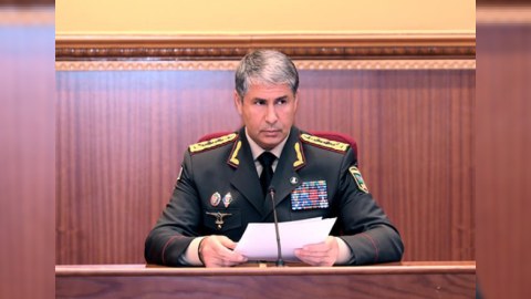Vilayət Eyvazov arvadını güllələyən polisi işdən çıxardı - ƏMR