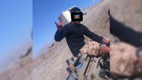 İran hərbçiləri yenə “Bozqurd salamı” verir -FOTO