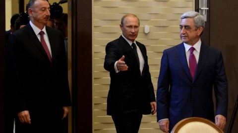 İlham Əliyev Serjiki yerində OTURTDU