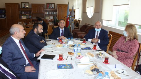 Havar Məmmədov rektorlarla bir arada - FOTO