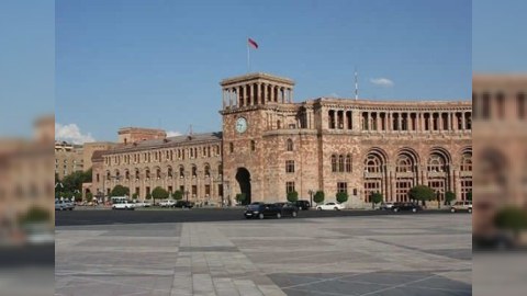 Ermənistan silkələndi
