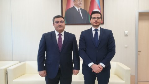 İsrail səfiri xəstəxanaya getdi 