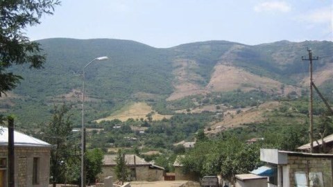 Ermənilər Fransaya KÖÇMƏK İSTƏYİR