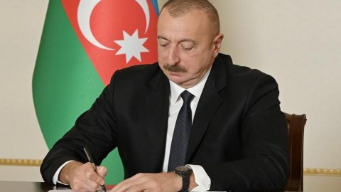 Prezident Fərman İMZALADI