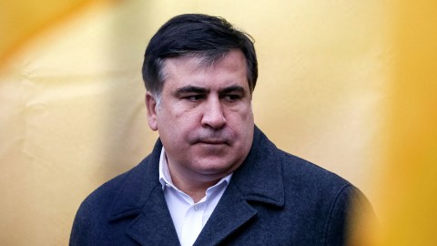 Saakaşvili aclıq aksiyasını dayandırdı