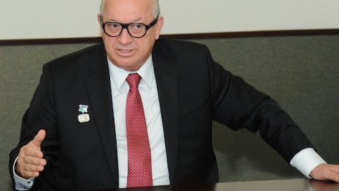 Cahangir Əsgərov həm də kafedra müdiriymiş... 