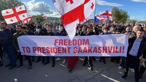 Saakaşvilinin azad edilməsi tələb ilə AKSİYA