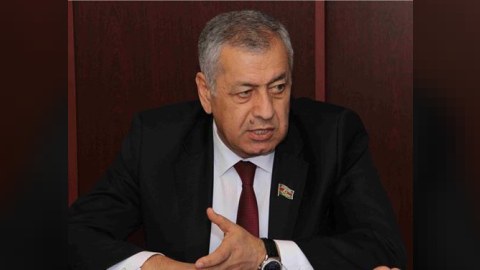 18 Oktyabr qeyri-iş günü olmalıdır