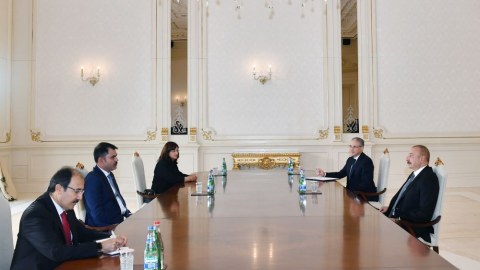 İlham Əliyev türkiyəli naziri qəbul edib
