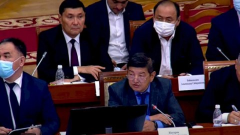 Qırğızıstan parlamenti hökumətin yeni tərkibini təsdiqləyib