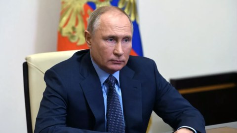 Putin: “Varisimlə bağlı yekun qərar yoxdur”