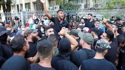 Livanda etirazçılara atəş açıldı - 6 nəfər öldü