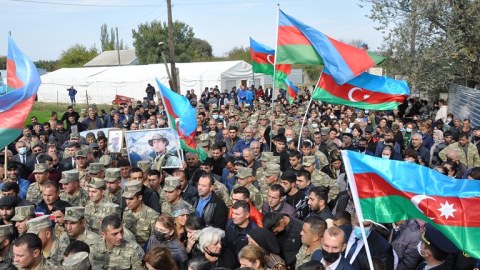 Şəhid hərbçimizin dəfnindən FOTOLAR