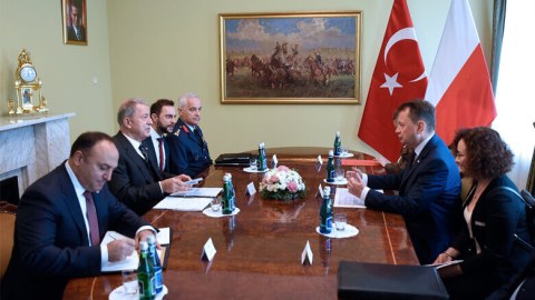 Polşa Türkiyədən yeni silahlar alacaq